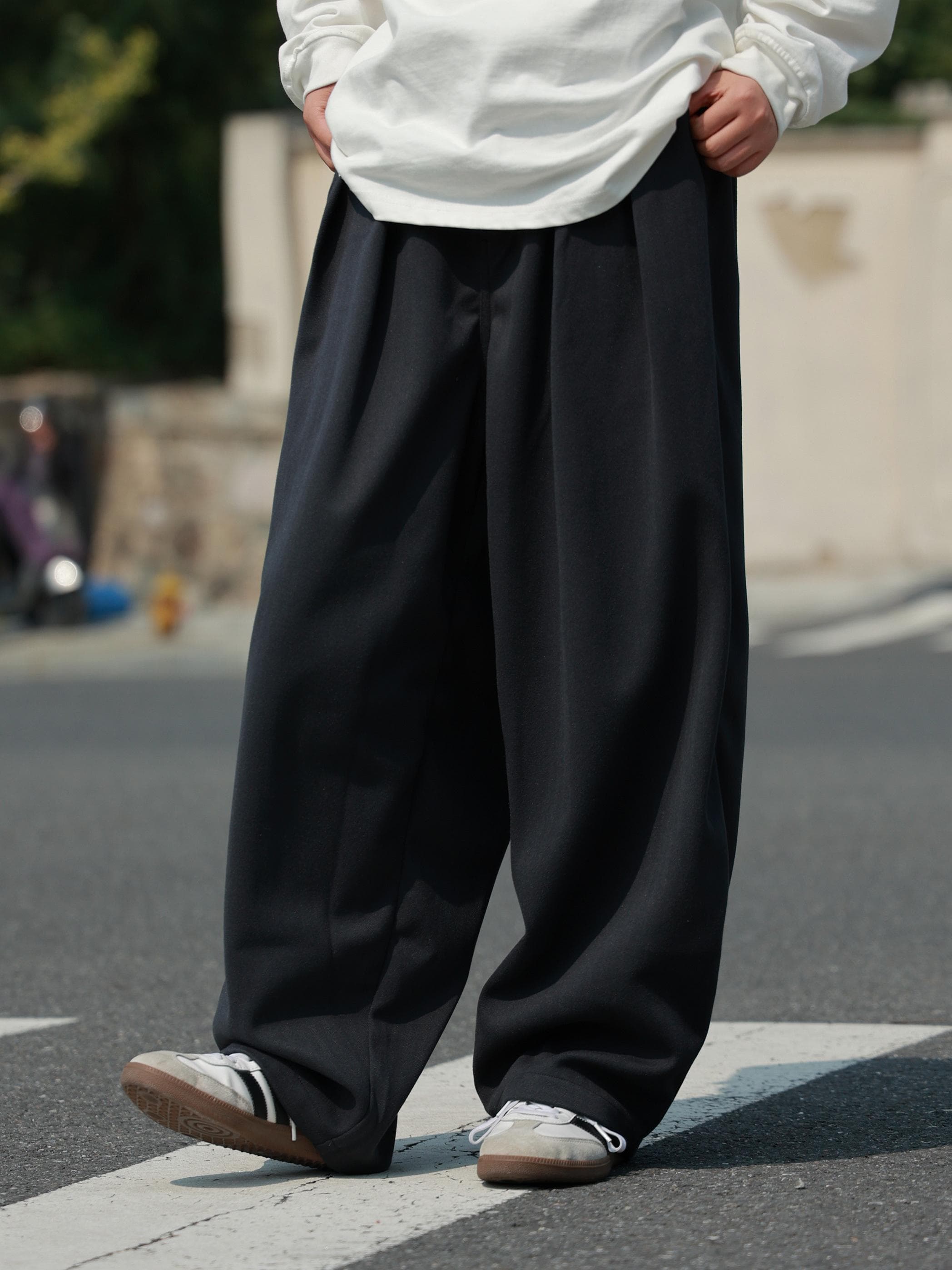 ワイドパンツ メンズ ワイドパンツ メンズ 流れるシルエット ドレープワイドスラックス