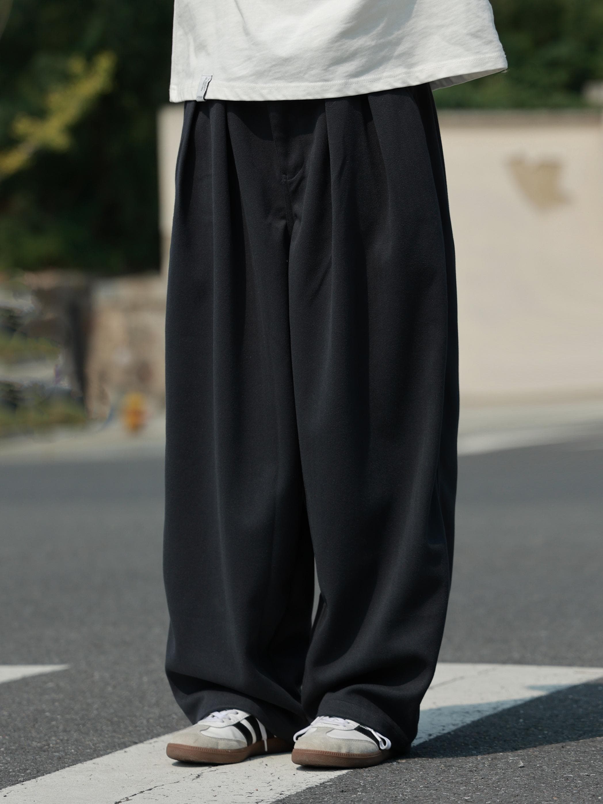 ワイドパンツ メンズ ワイドパンツ メンズ 流れるシルエット ドレープワイドスラックス