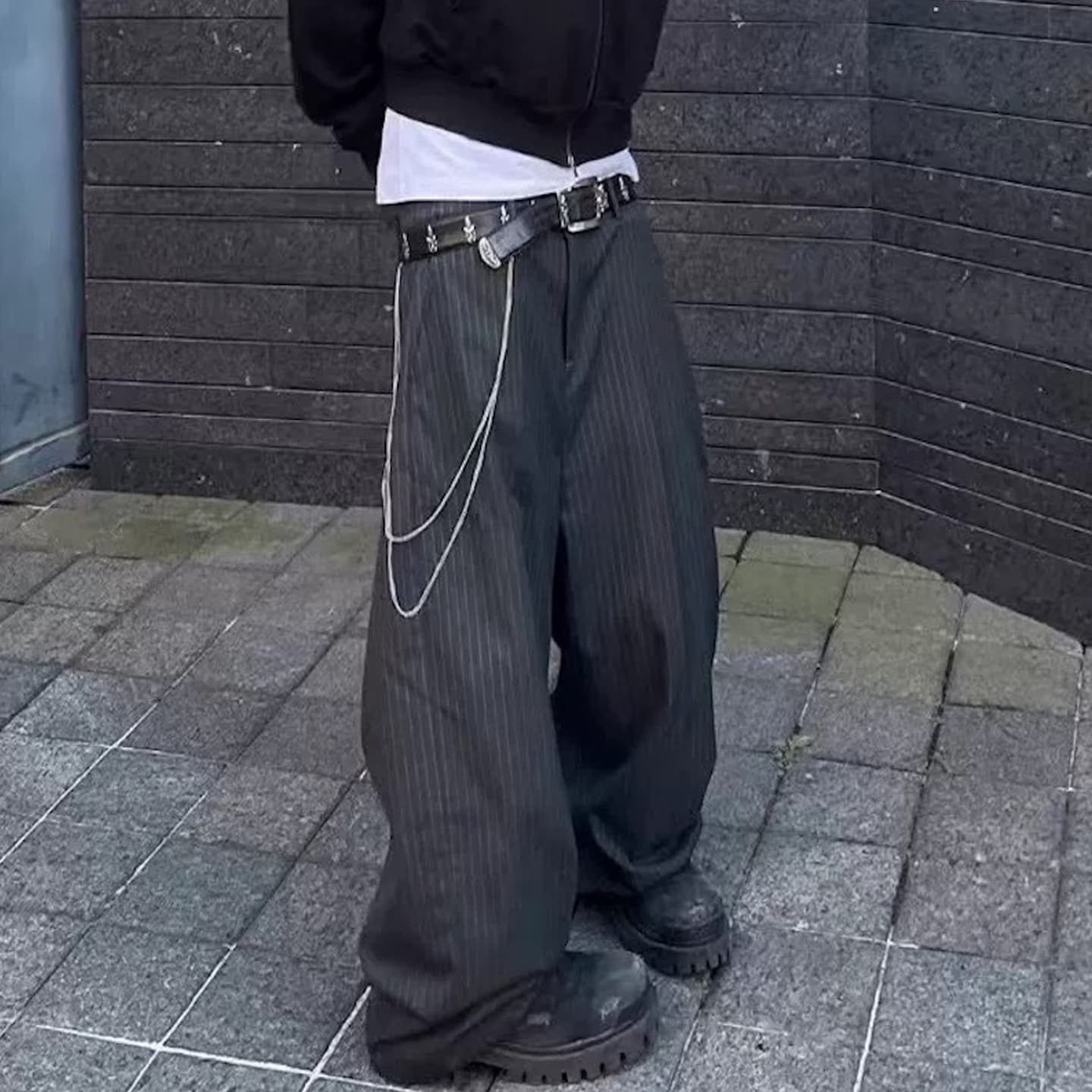 ワイドパンツ メンズ ストライプ柄チェーン付きワイドスラックス